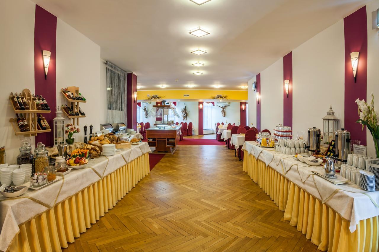 Hotel Jaskolka Ustron Extérieur photo